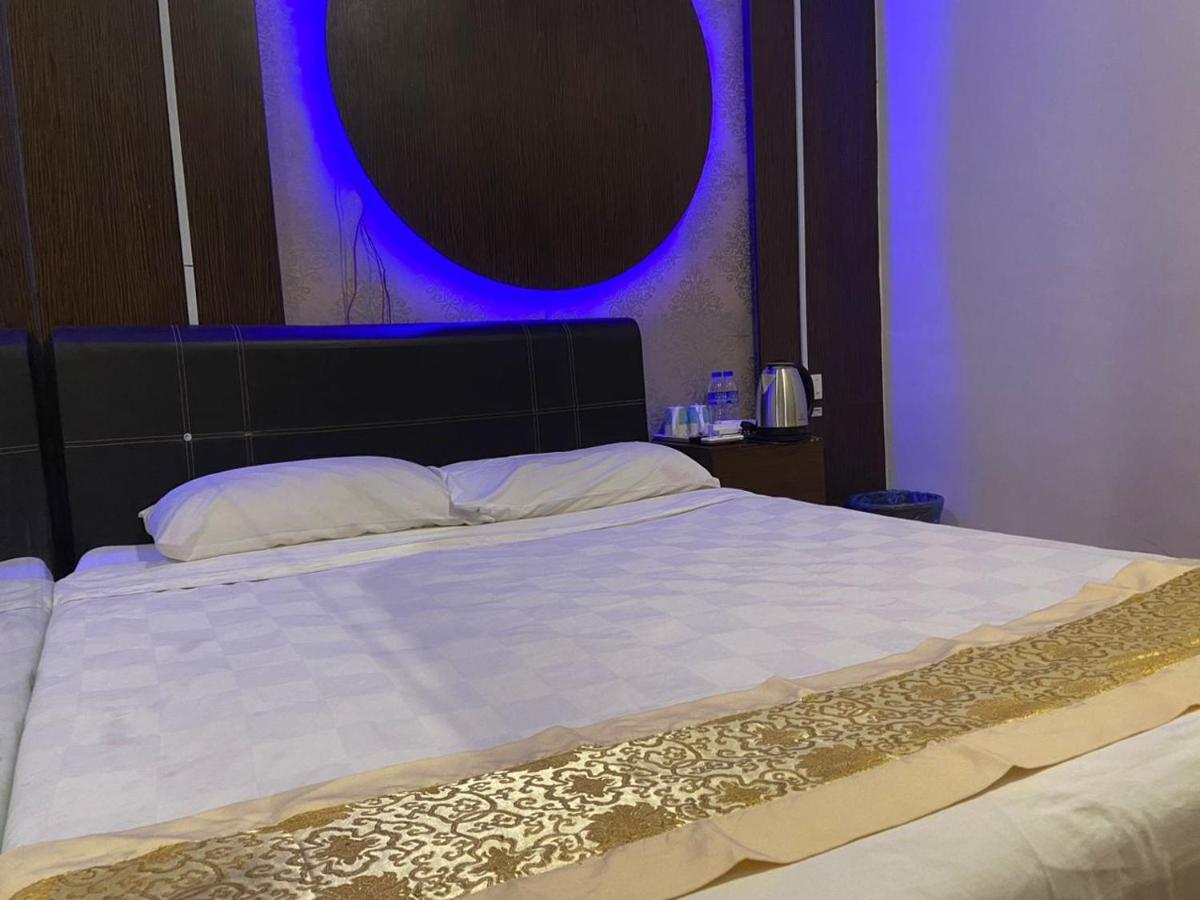 Hotel Zamburger De Melaka Dış mekan fotoğraf