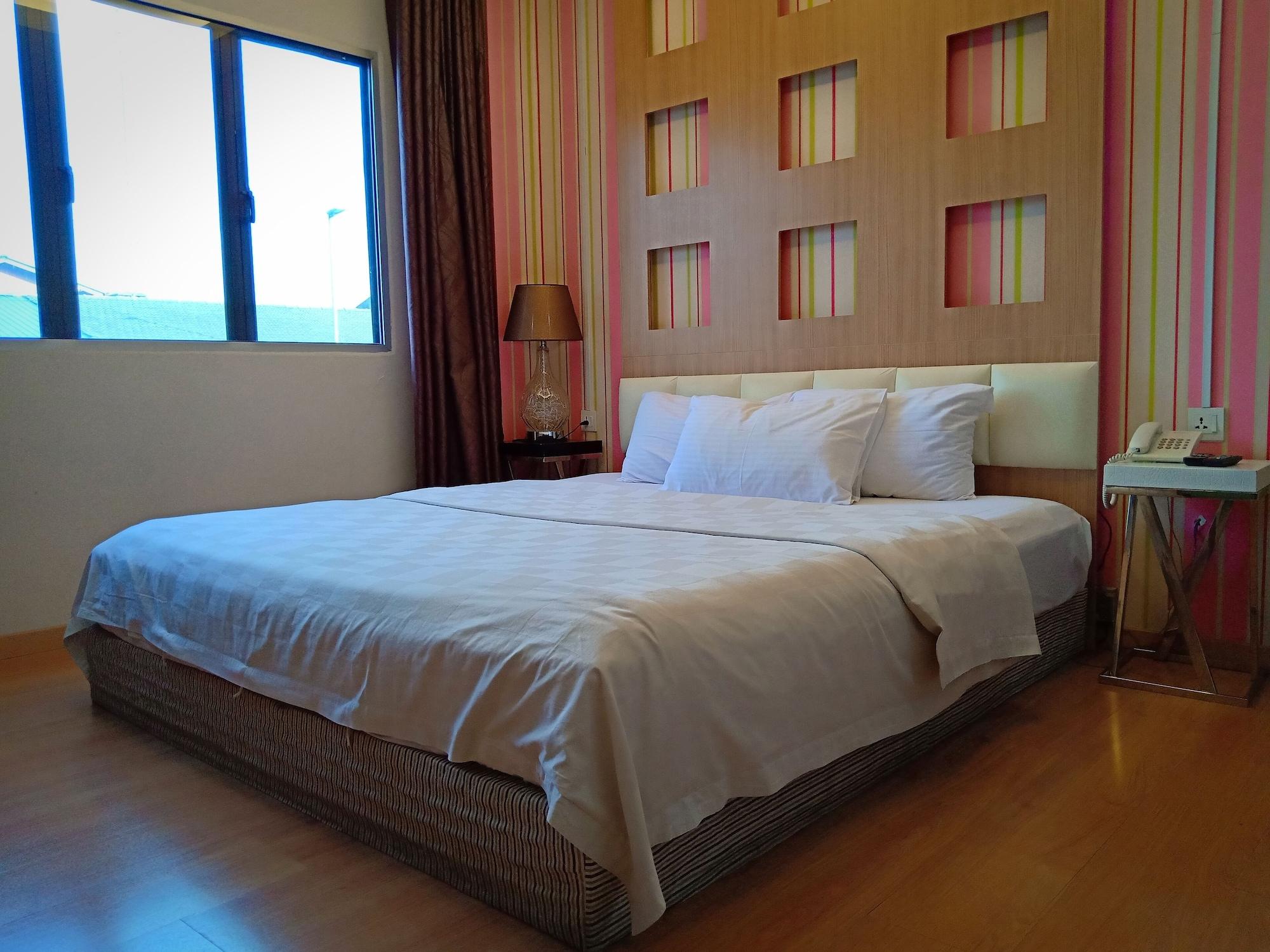 Hotel Zamburger De Melaka Dış mekan fotoğraf